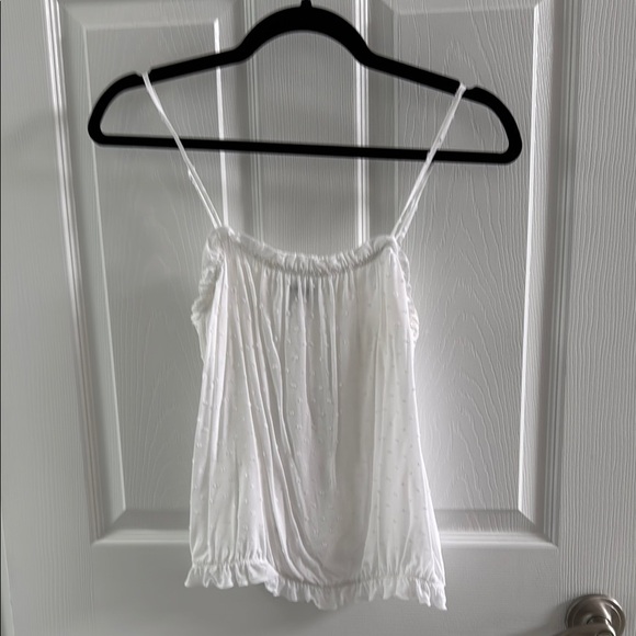 ❤️Express White Relaxed Ruffled Camisole - Picture 4 of 10